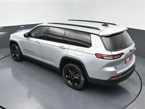 Used 2021 Jeep Grand Cherokee L Laredo RWD image 41