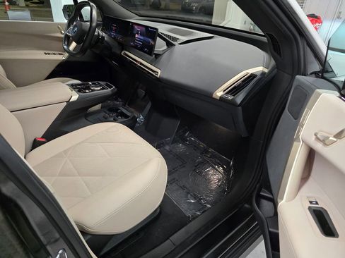 Used 2023 BMW iX xDrive50 AWD/4WD image 29
