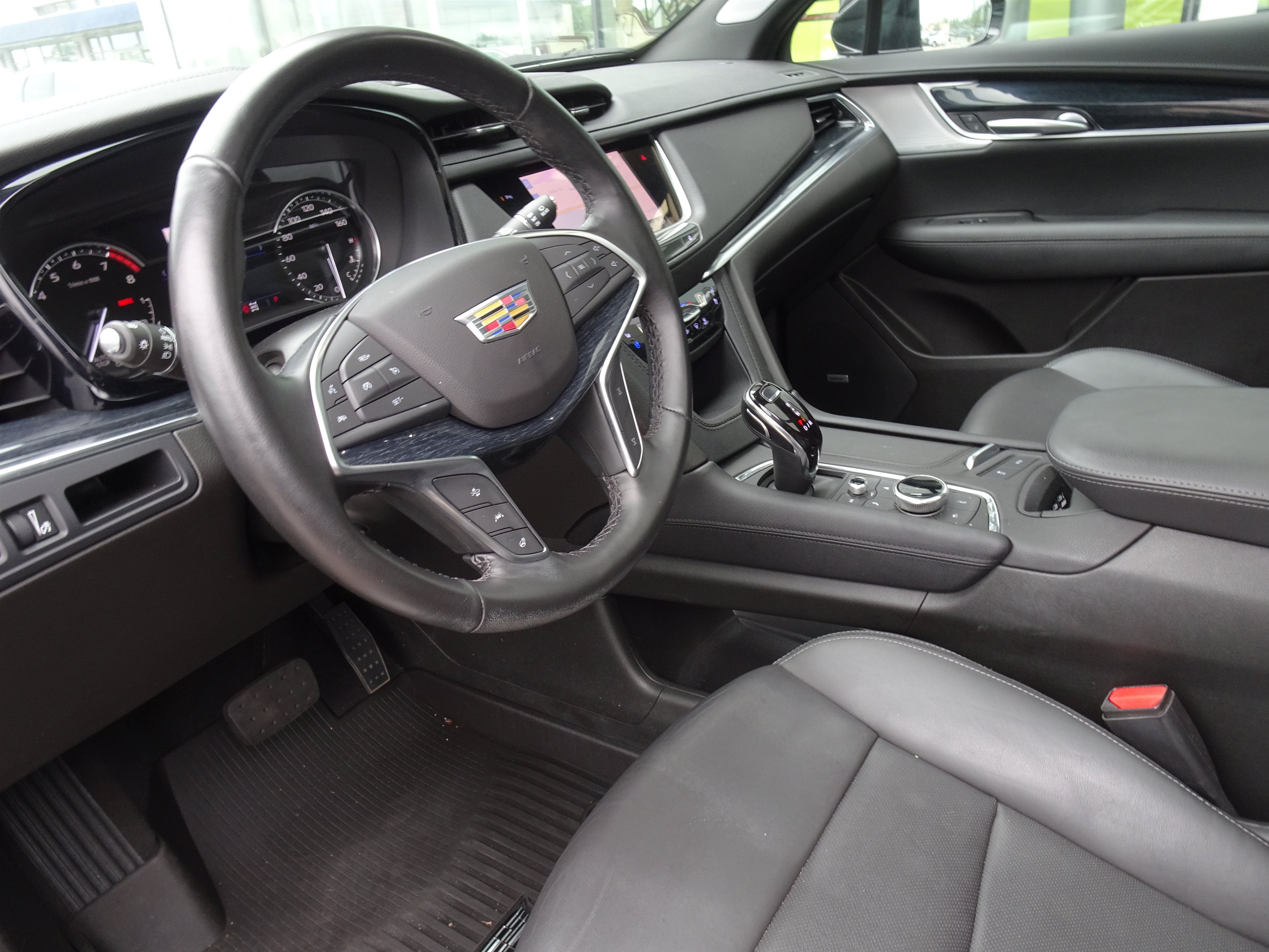 Used 2024 Cadillac XT5 Premium Luxury w/ LPO, Floor Liner Package AWD/4WD image 12