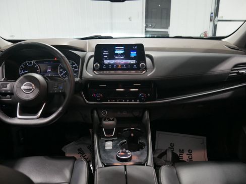 Used 2023 Nissan Rogue SL image 19