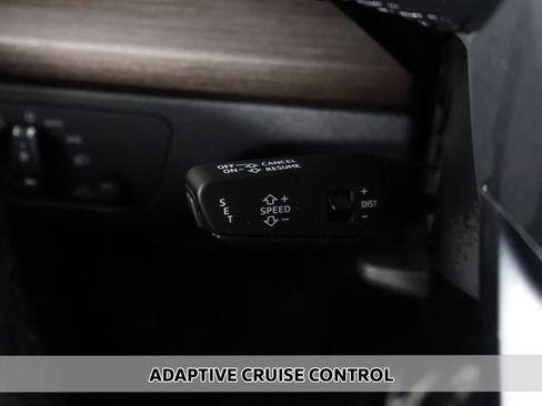 Used 2023 Audi Q5 2.0T Premium w/ Convenience Package image 4