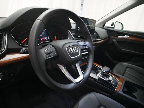 Used 2023 Audi Q5 Premium w/ Convenience Package AWD/4WD image 8