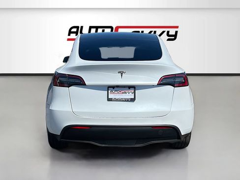 Used 2023 Tesla Model Y Long Range AWD/4WD image 6