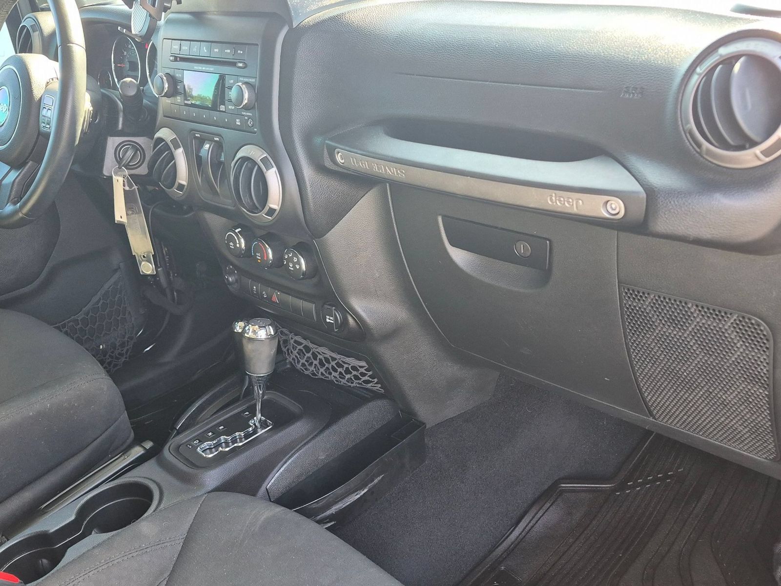 Used 2015 Jeep Wrangler Sport w/ Quick Order Package 24S AWD/4WD image 15