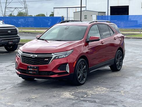 Used 2023 Chevrolet Equinox RS w/ RS Leather Package FWD image 5
