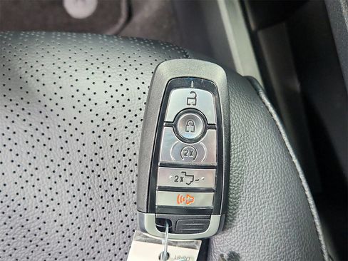 New 2026 Ford F250 Lariat w/ Chrome Package image 33