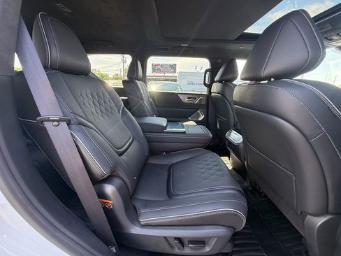Used 2026 INFINITI QX80 Autograph w/ Premium Cargo Package AWD/4WD image 22