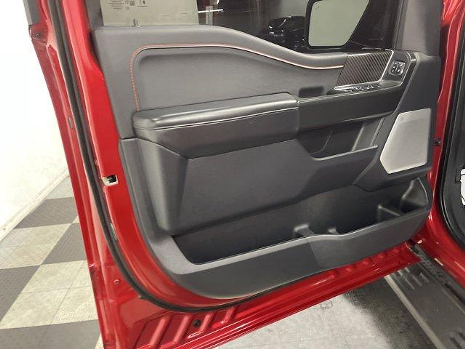 Used 2025 Ford F150 Raptor AWD/4WD image 8