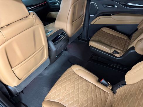 Used 2021 Cadillac Escalade Sport AWD/4WD image 26