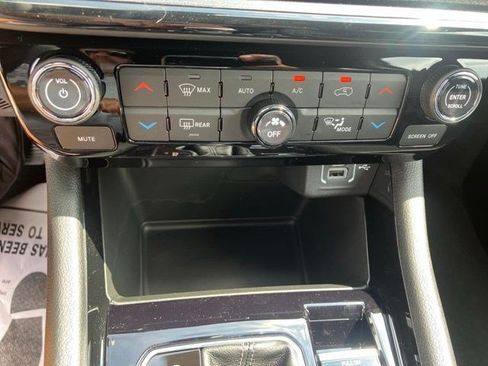 New 2026 Jeep Compass Limited AWD/4WD image 19