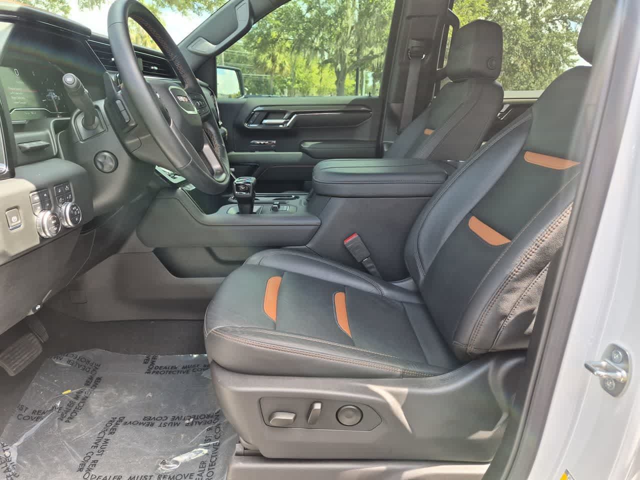 Used 2024 GMC Sierra 1500 AT4 w/ Technology Package AWD/4WD image 17