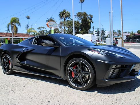 Used 2021 Chevrolet Corvette Stingray Premium Cpe w/ Z51 Performance Package RWD image 9
