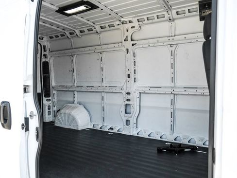 Used 2023 RAM ProMaster 2500 FWD image 34