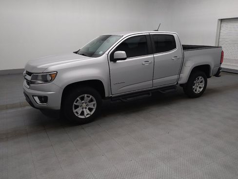 Used 2019 Chevrolet Colorado LT w/ LT Convenience Package RWD image 2