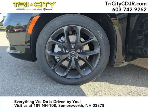 New 2026 Chrysler Pacifica Limited w/ S Appearance Package image 43