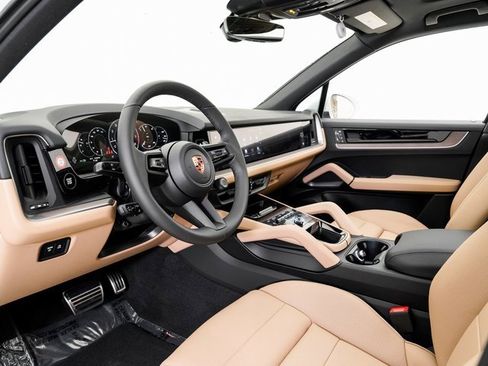 New 2026 Porsche Cayenne image 4
