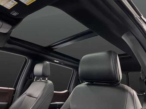 Used 2023 Ford F150 Lariat w/ Equipment Group 502A High image 7