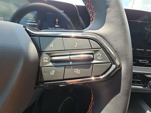 Used 2026 Chevrolet Equinox RS FWD image 29