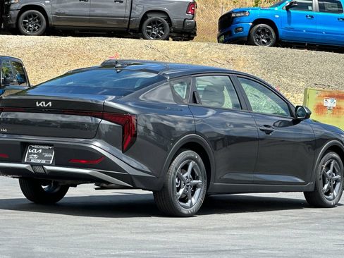 New 2026 Kia K4 FWD image 4