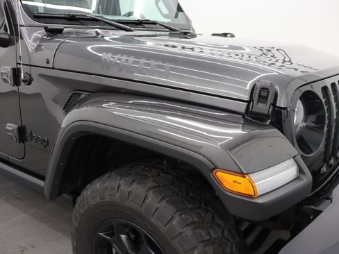 Used 2023 Jeep Gladiator Sport AWD/4WD image 24