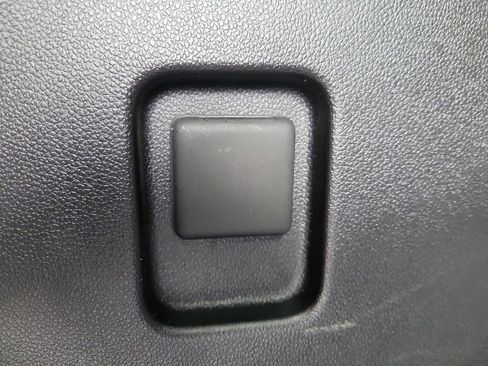 Used 2024 Chevrolet Equinox EV RS image 8