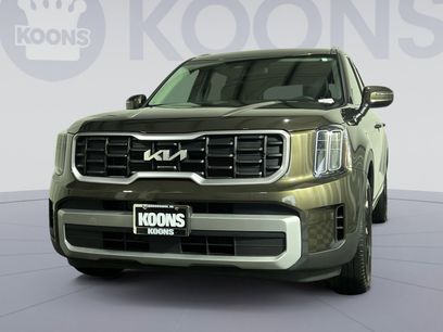 Used 2023 Kia Telluride S w/ S Sunroof Package
