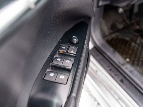 Used 2019 Toyota Camry SE image 16