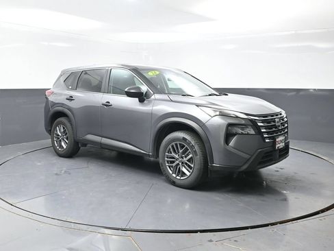 Used 2024 Nissan Rogue S FWD image 5