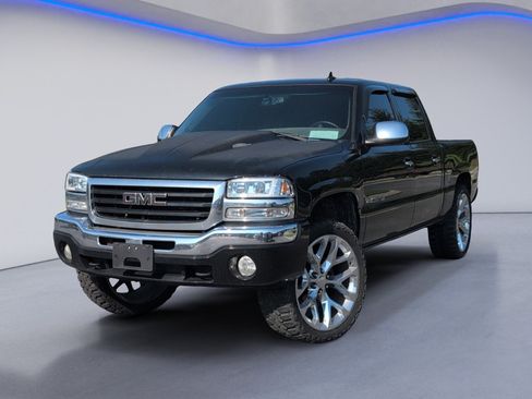 Used 2006 GMC Sierra 1500 SLT w/ Vortecmax Performance Pack AWD/4WD image 2