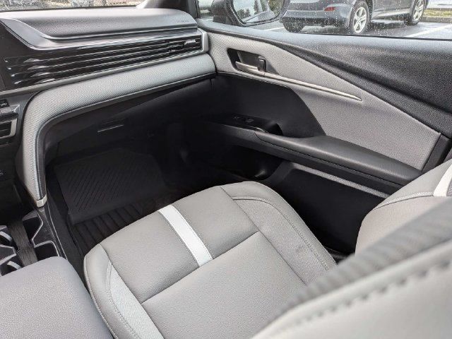 Used 2026 Toyota Camry SE w/ Convenience Package FWD image 16