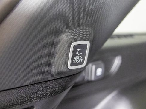 New 2025 Jeep Grand Cherokee Altitude image 35