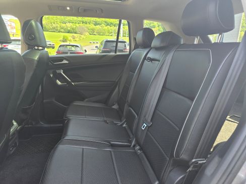 Certified 2021 Volkswagen Tiguan SEL AWD/4WD image 11