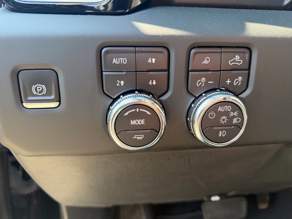 Used 2022 GMC Sierra 1500 Denali AWD/4WD image 16