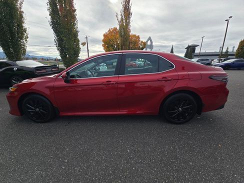 Used 2023 Toyota Camry LE image 7