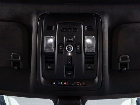 Used 2022 GMC Yukon XL AT4 w/ AT4 Premium Plus Package image 29