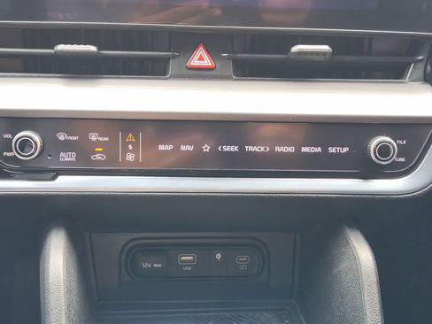 Used 2024 Kia Sportage EX FWD image 18