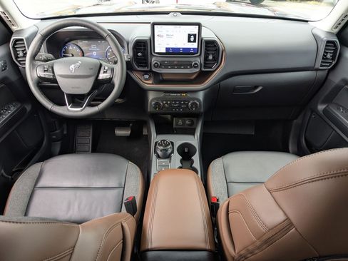 Used 2023 Ford Bronco Sport Outer Banks w/ Tech Package image 30