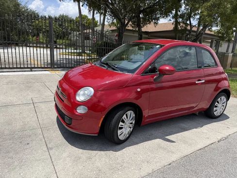 Used 2015 FIAT 500 Pop FWD image 1