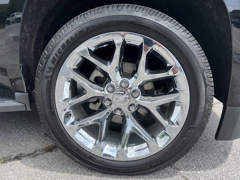 Used 2019 Chevrolet Tahoe LT RWD image 16