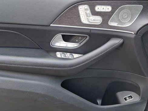 Used 2022 Mercedes-Benz GLS 450 4MATIC image 12