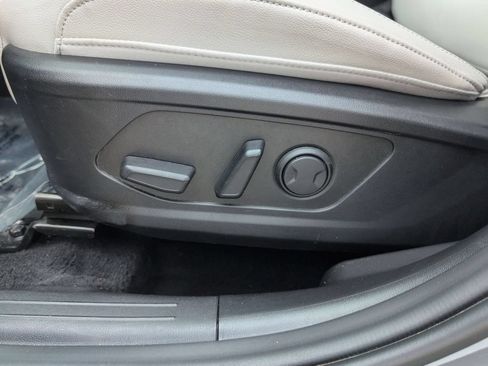 Used 2025 Hyundai Santa Cruz SEL FWD image 14