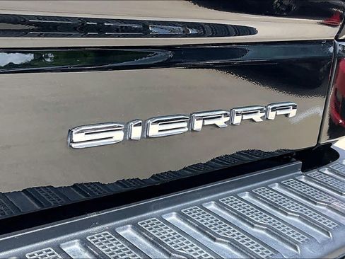 Used 2024 GMC Sierra 1500 Denali w/ Denali Reserve Package AWD/4WD image 30