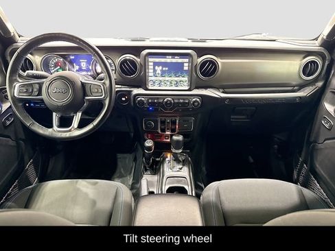 Used 2022 Jeep Wrangler Unlimited Rubicon 4xe w/ Cold Weather Group AWD/4WD image 23