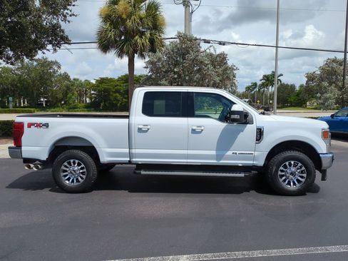 Used 2022 Ford F250 Lariat w/ Lariat Value Package image 3