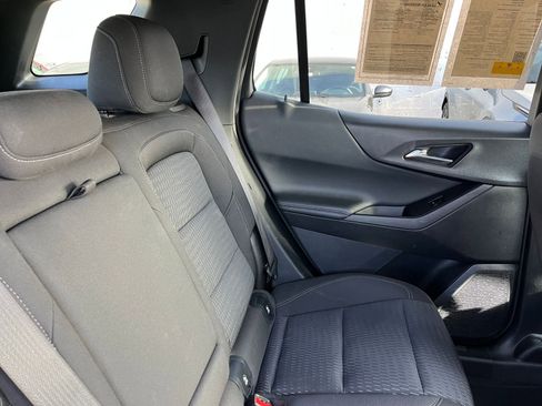 Used 2025 Chevrolet Equinox LT image 36