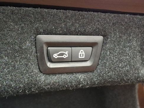 Used 2018 BMW 530i xDrive image 29