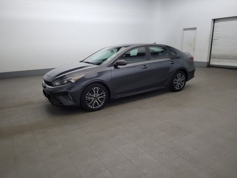 Used 2023 Kia Forte GT-Line w/ GT-Line Premium Package image 2