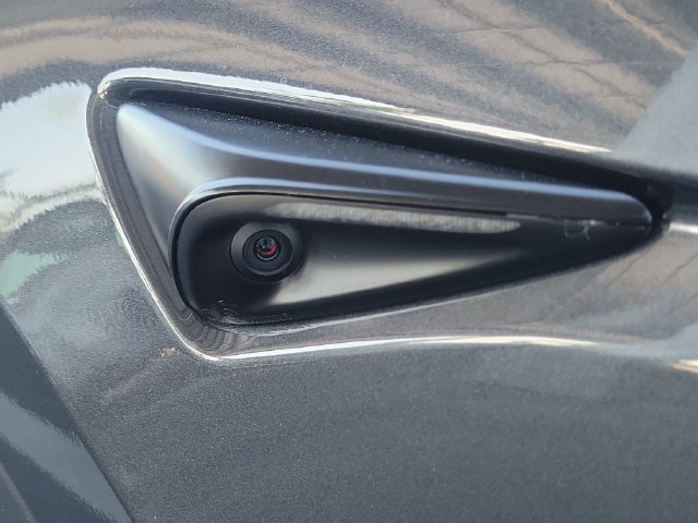 Used 2024 Tesla Model Y Long Range AWD/4WD image 27