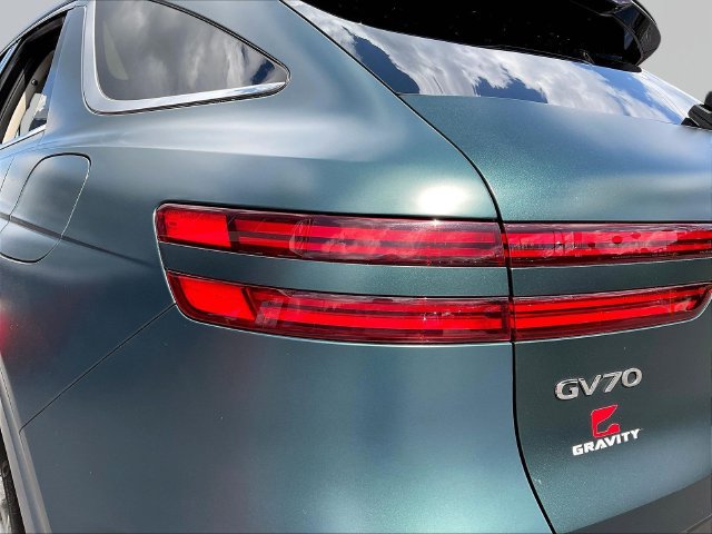 Used 2024 Genesis GV70 2.5T AWD/4WD image 25