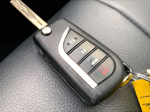 Used 2023 Toyota Camry SE FWD image 15